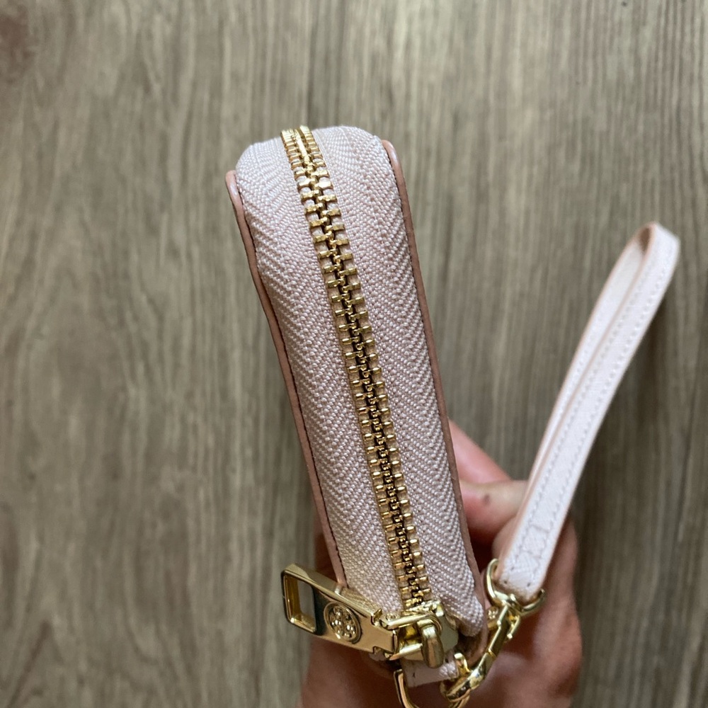 Tory Burch Zip Around Wallet Wristlet Blush Pink | Saffiano Leather | Like New - Picture 8 of 9